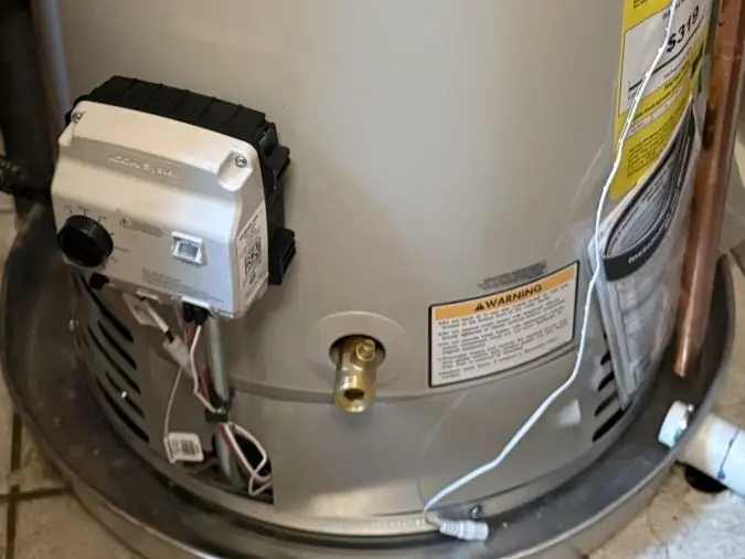 Water heater burner and operating components during service